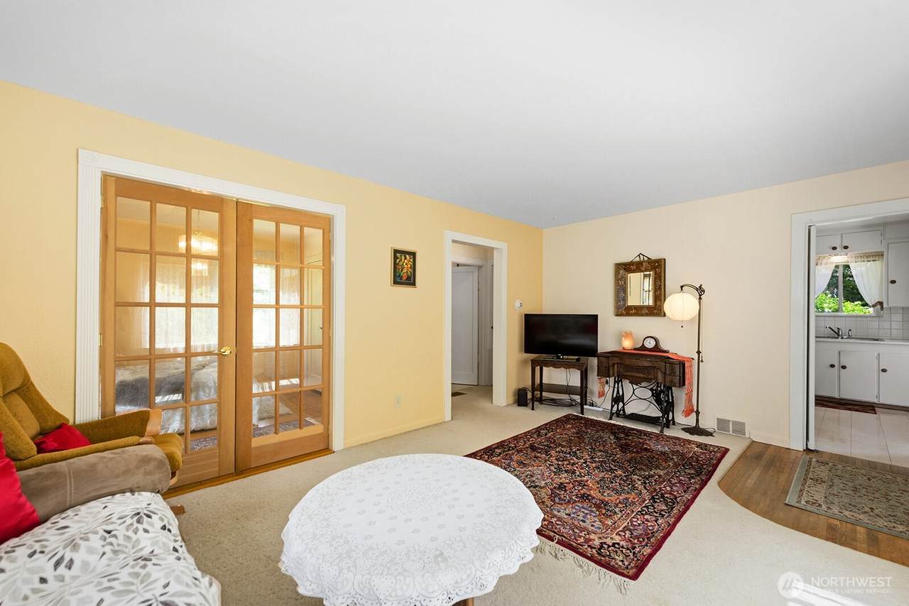 https://bt-photos.global.ssl.fastly.net/nwmls/1280_boomver_1_2536552-1.jpg