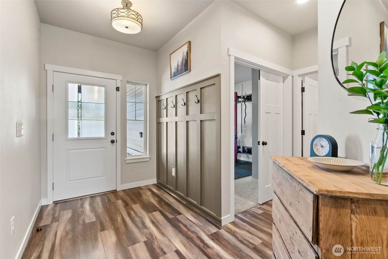 https://bt-photos.global.ssl.fastly.net/nwmls/1280_boomver_1_2536608-1.jpg