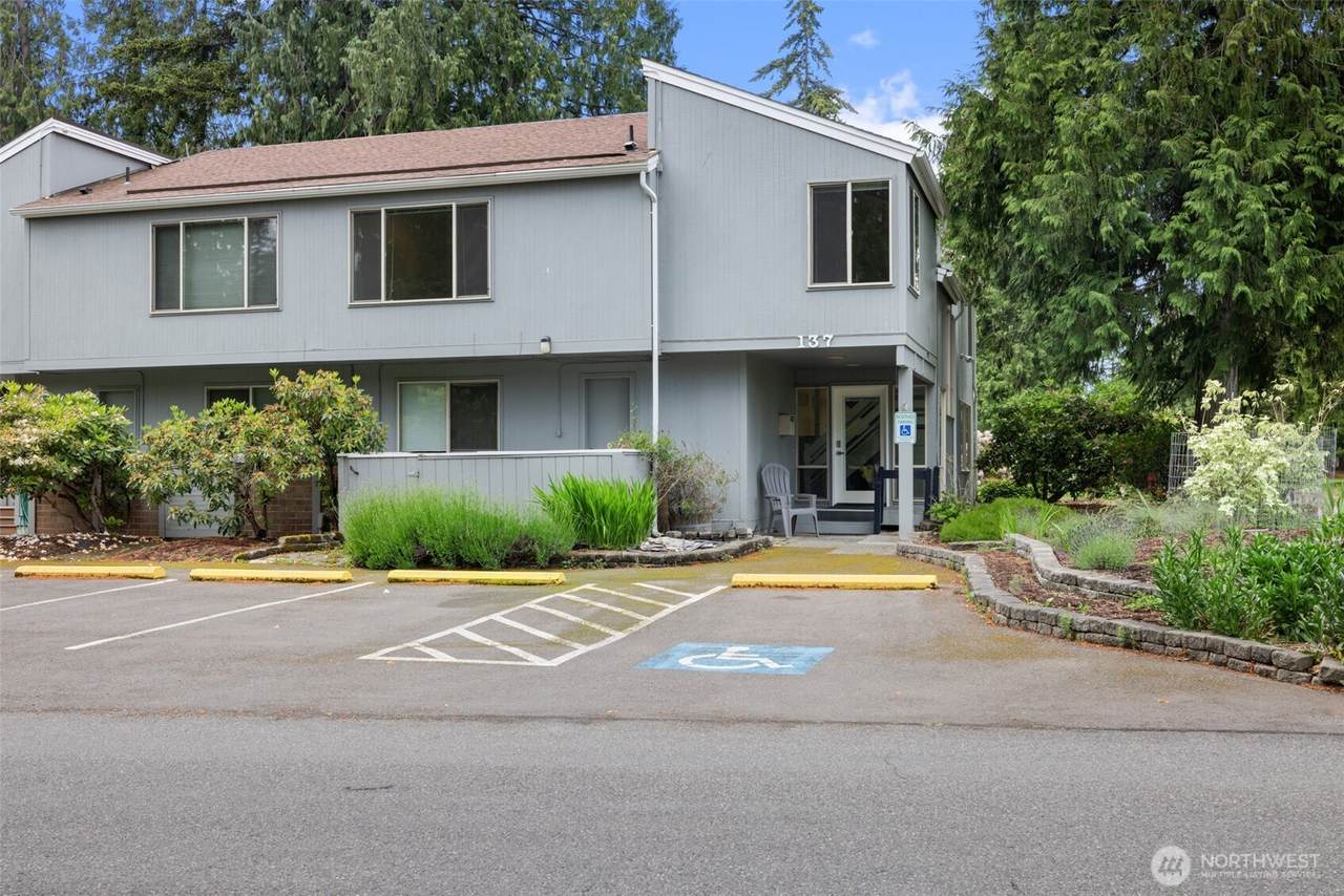 137 Fairway Drive - Photo 1