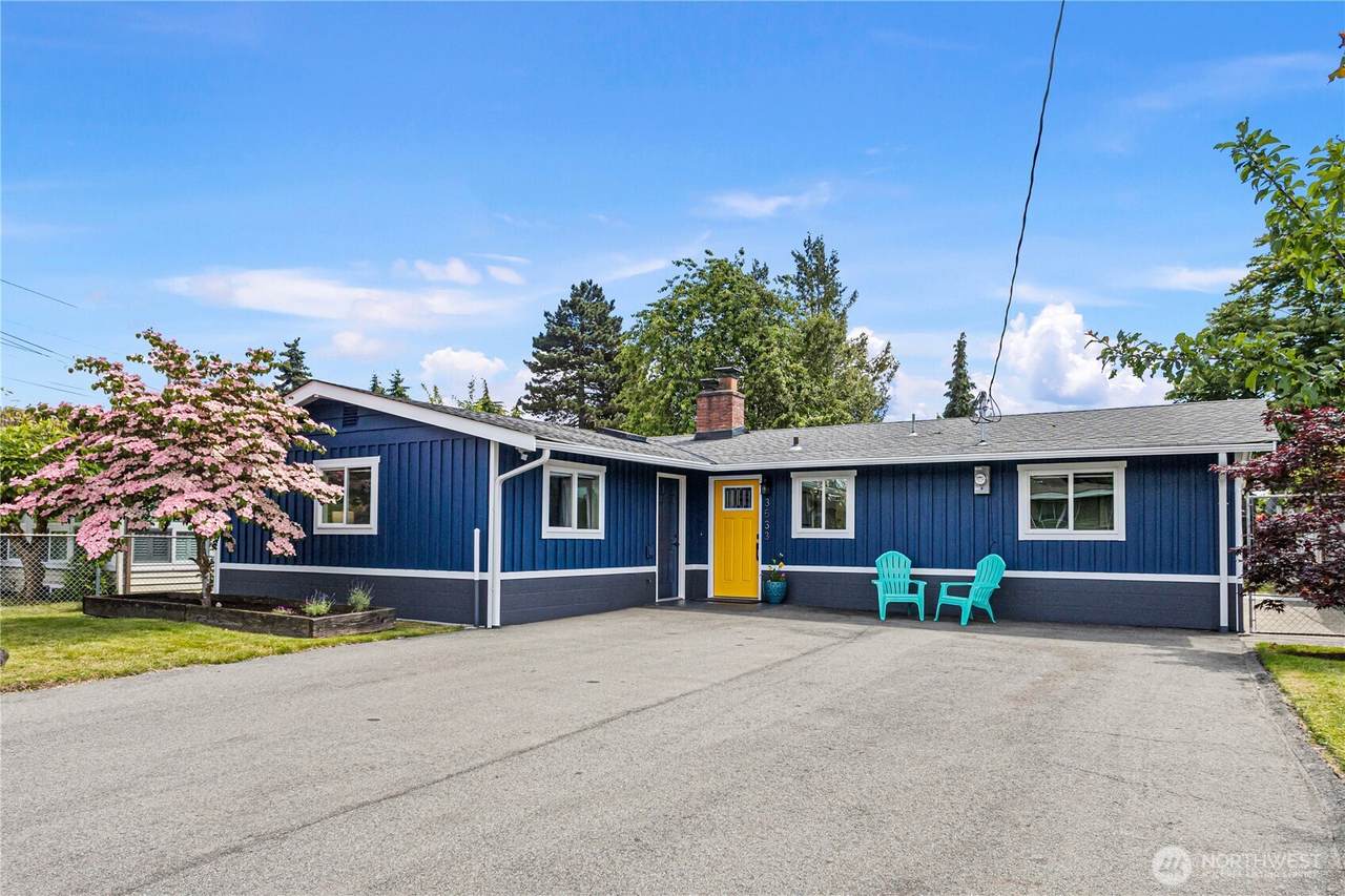 3533 Austin Street - Photo 1