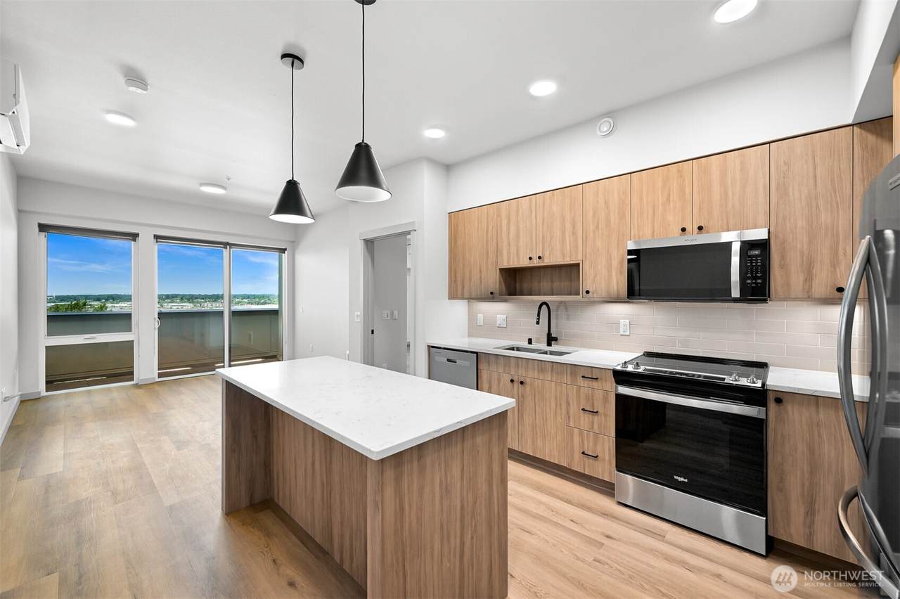 820 State Street - Photo 1