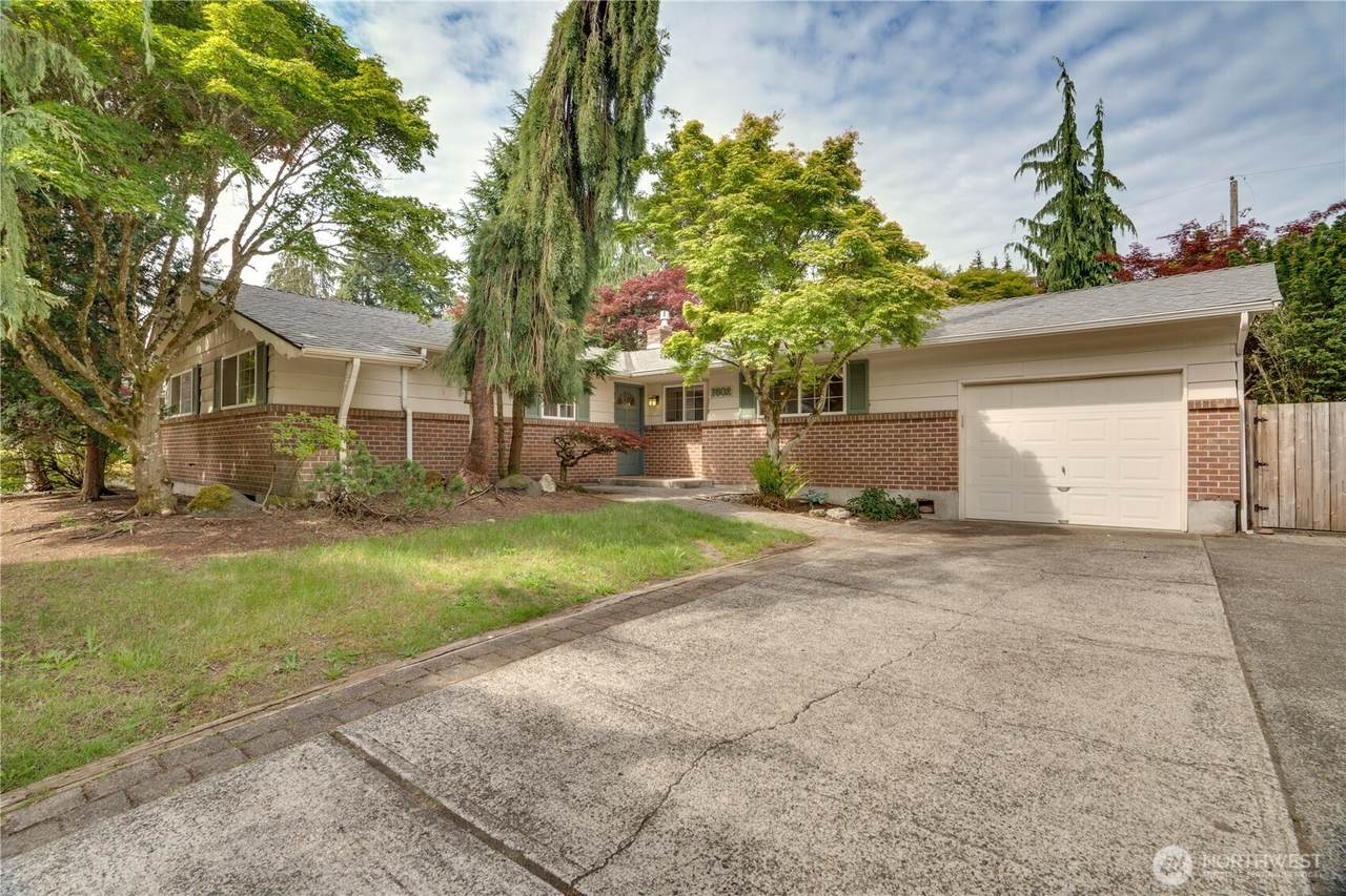 1602 Winnifred Street - Photo 1