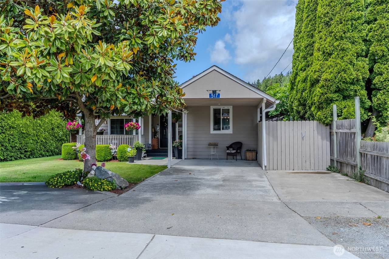 517 Hazel Avenue - Photo 1