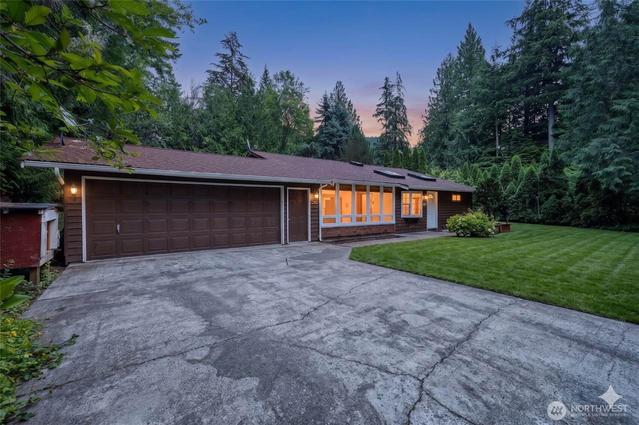 592 Sprague Valley Drive - Photo 1