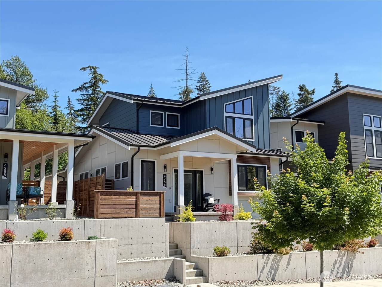 4286 Creston Way - Photo 1