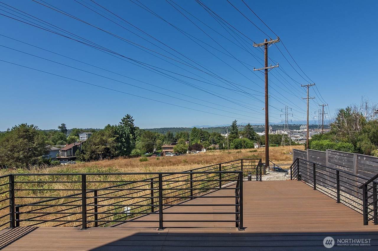 4524 12th Avenue - Photo 1