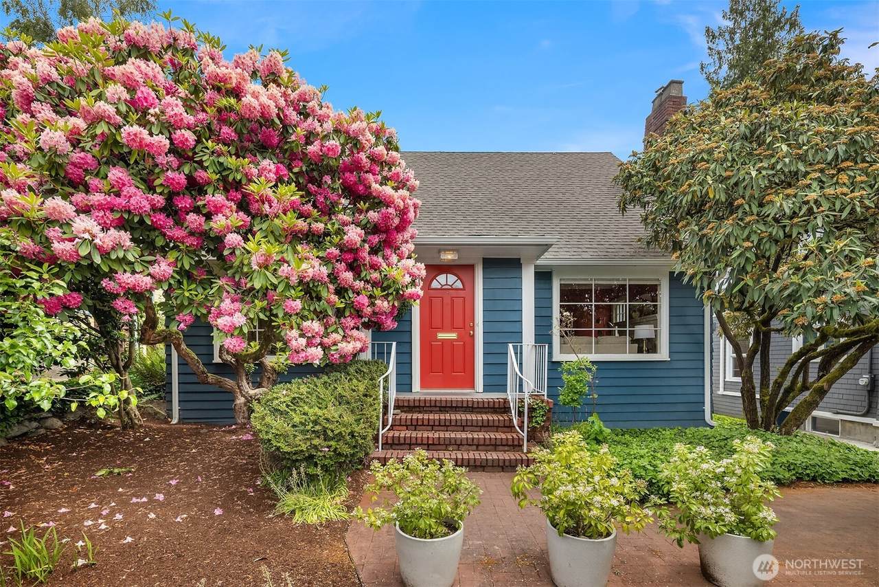 2522 31st Avenue - Photo 1