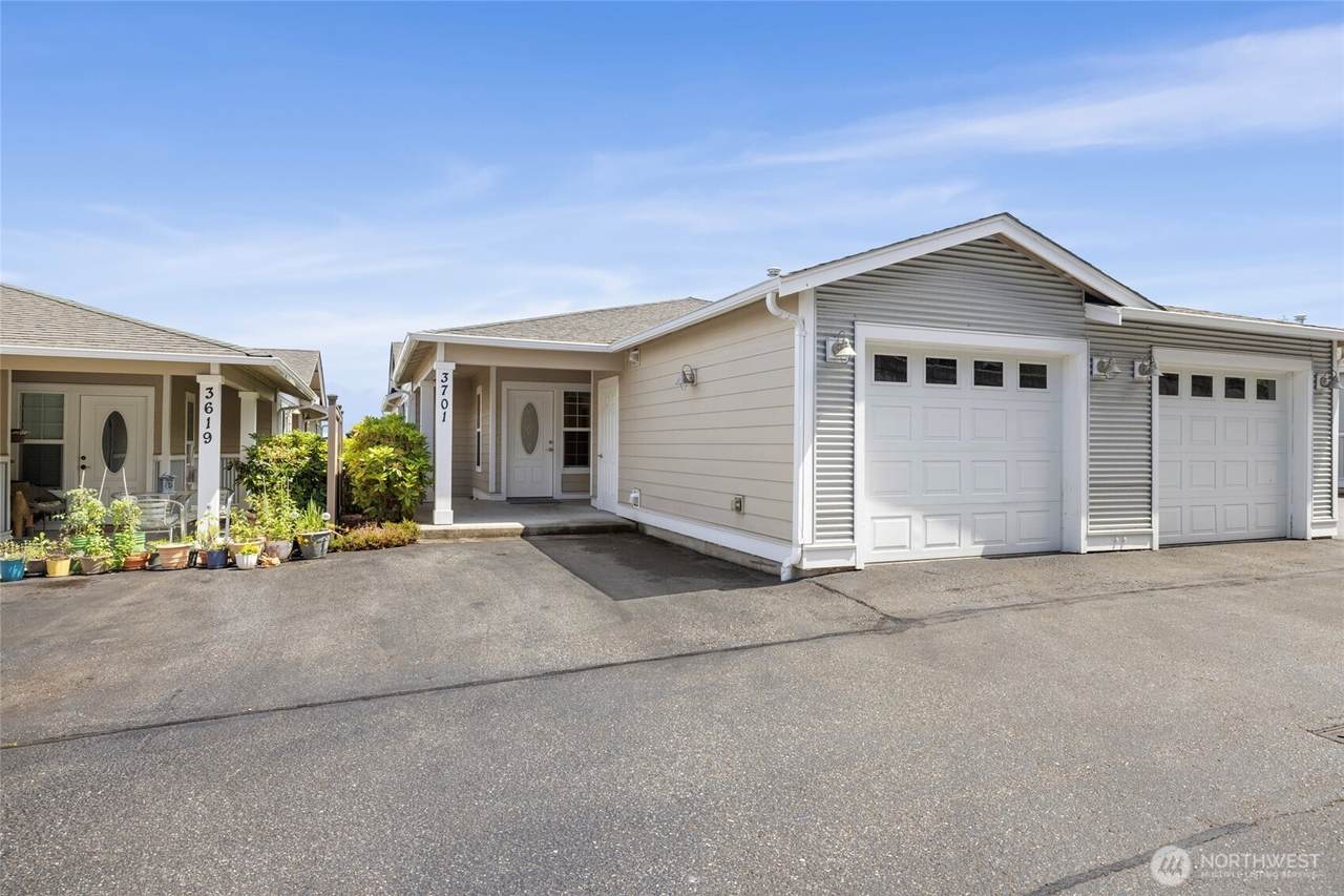 3701 Portage Lane - Photo 1