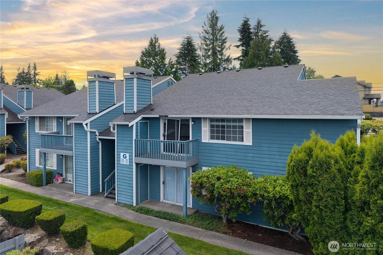 16817 Larch Way - Photo 1