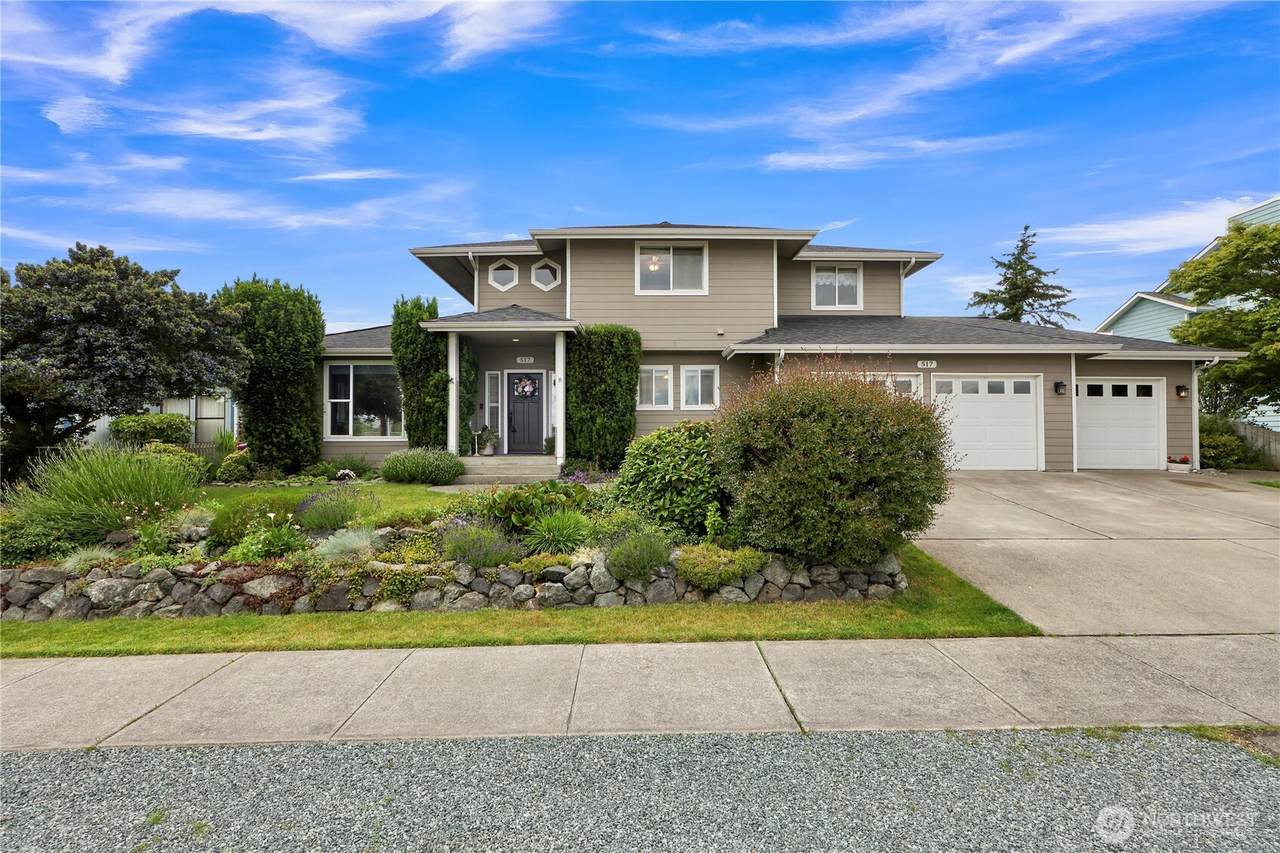 517 Dyer Street - Photo 1