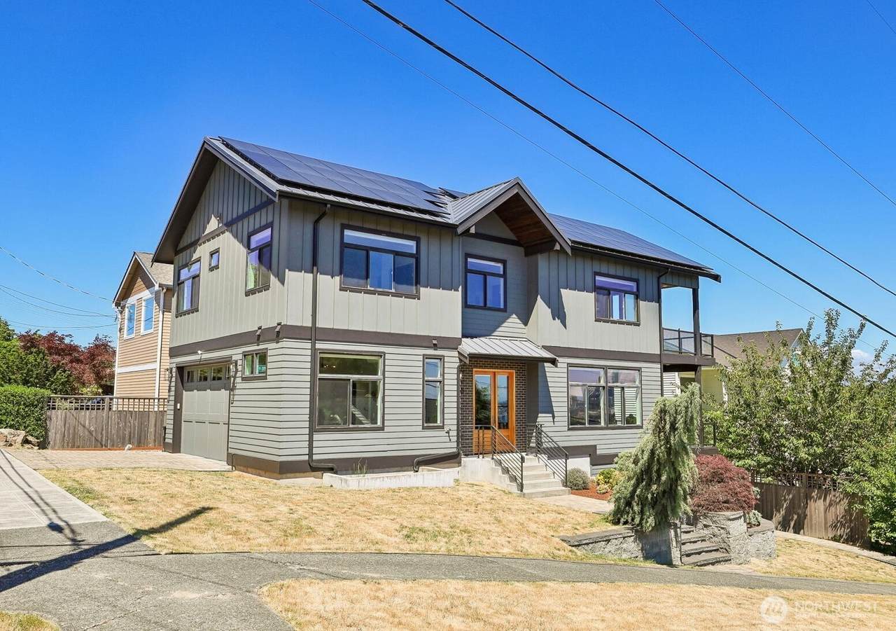 2460 Lynn Street - Photo 1