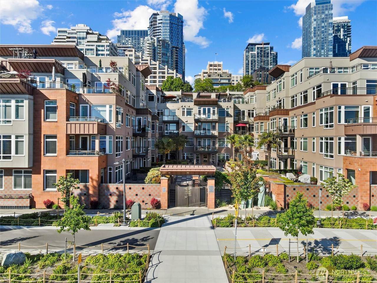 1950 Alaskan Way - Photo 1