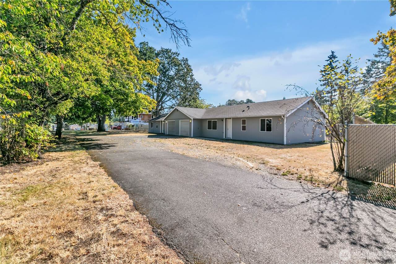 10217 Sheridan Avenue - Photo 1
