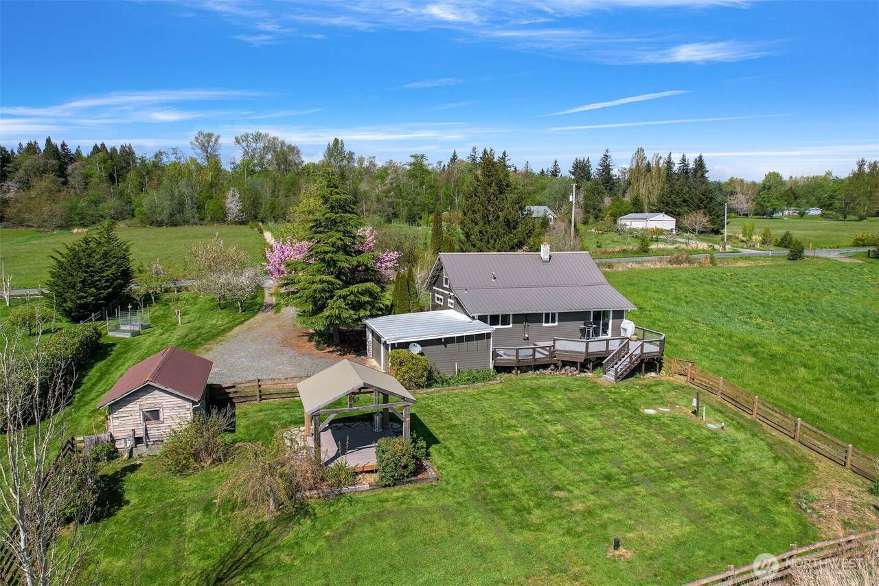 3073 Aldergrove Rd - Photo 1