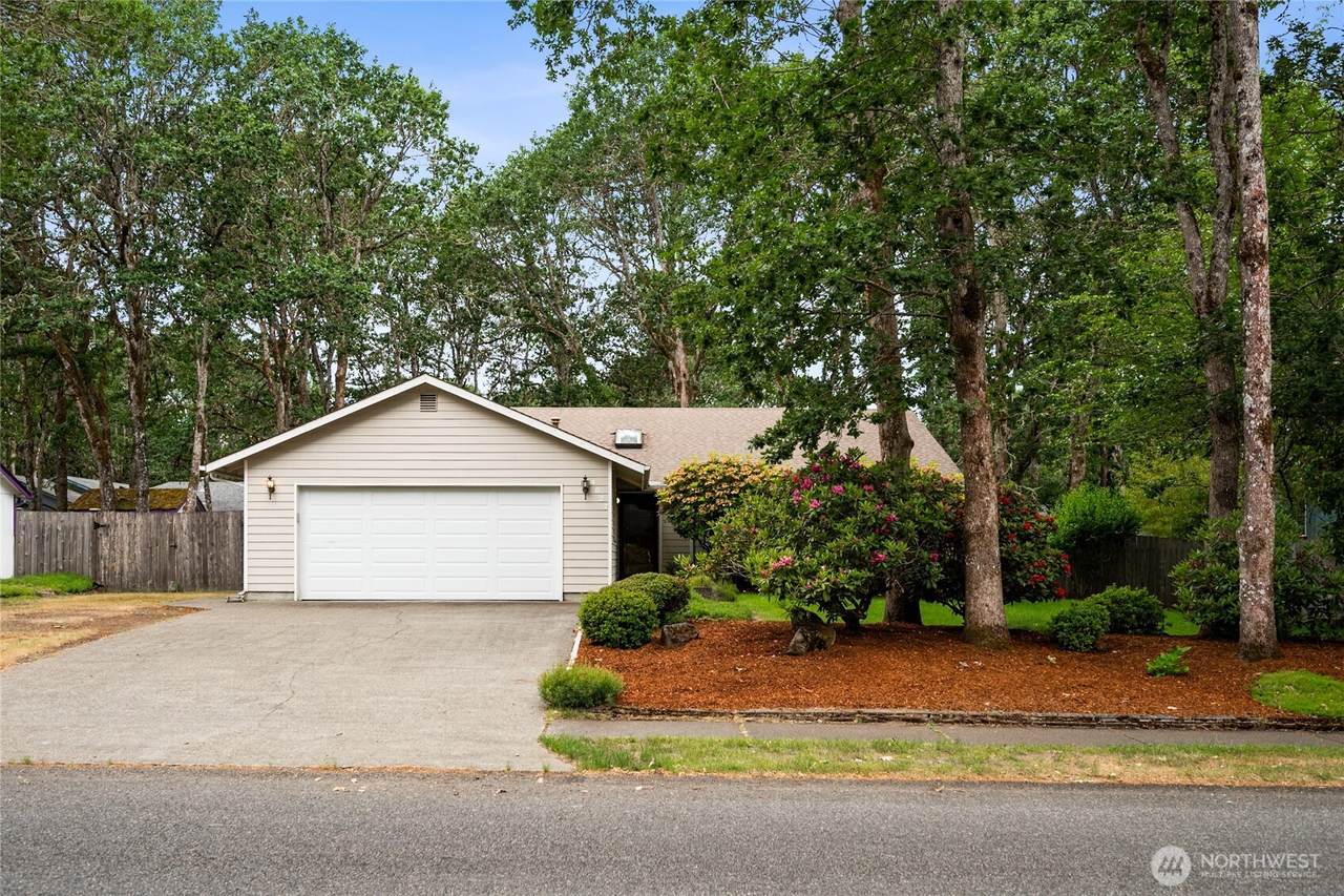 4627 Indian Summer Drive - Photo 1