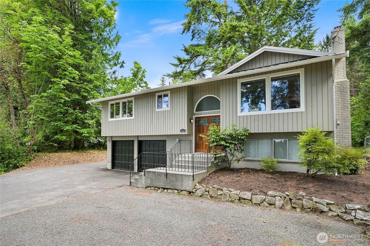 1322 Birch Street - Photo 1
