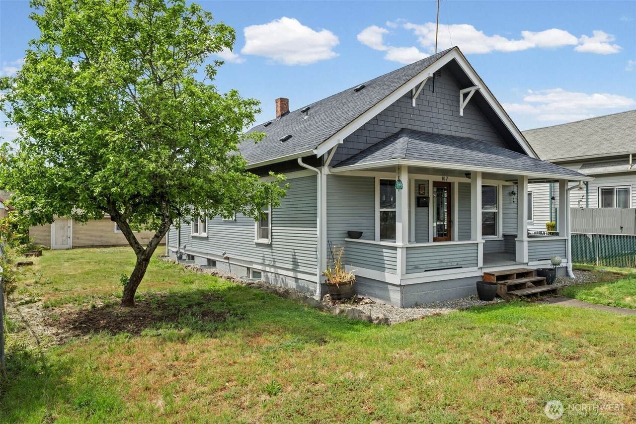 107 G Street - Photo 1
