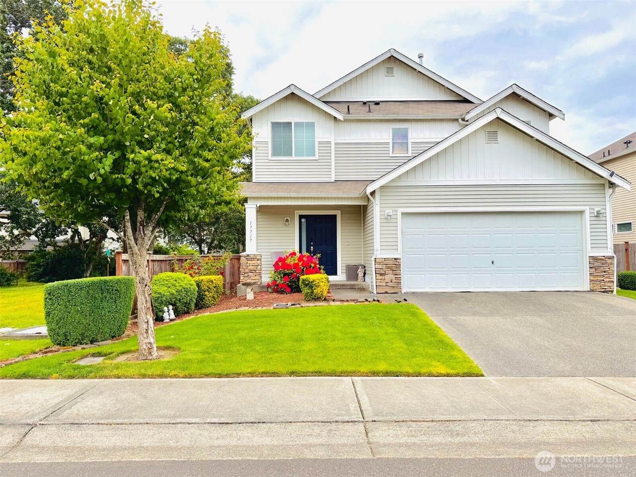 17717 16th Avenue - Photo 1