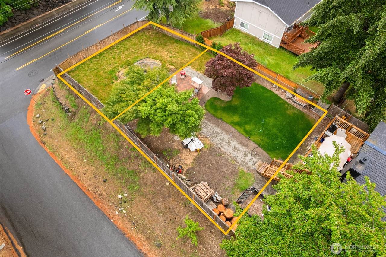1645 Lafayette Street - Photo 1