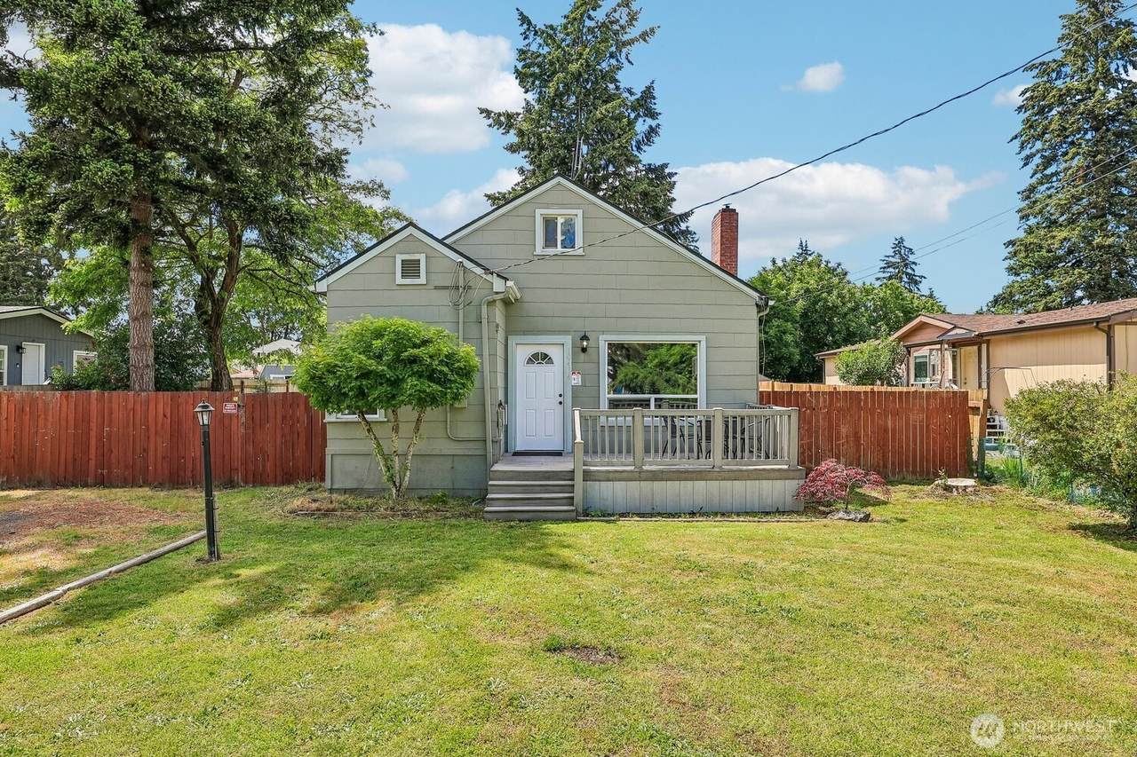 10434 11th Avenue Ct - Photo 1