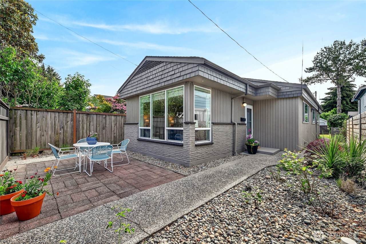 3039 61st Avenue - Photo 1