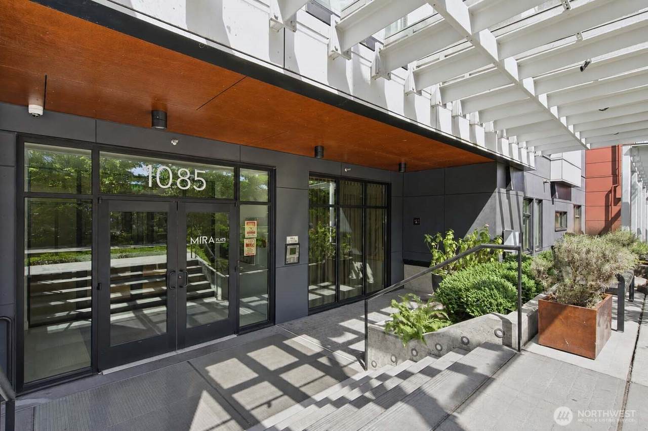 1085 103rd Avenue - Photo 1