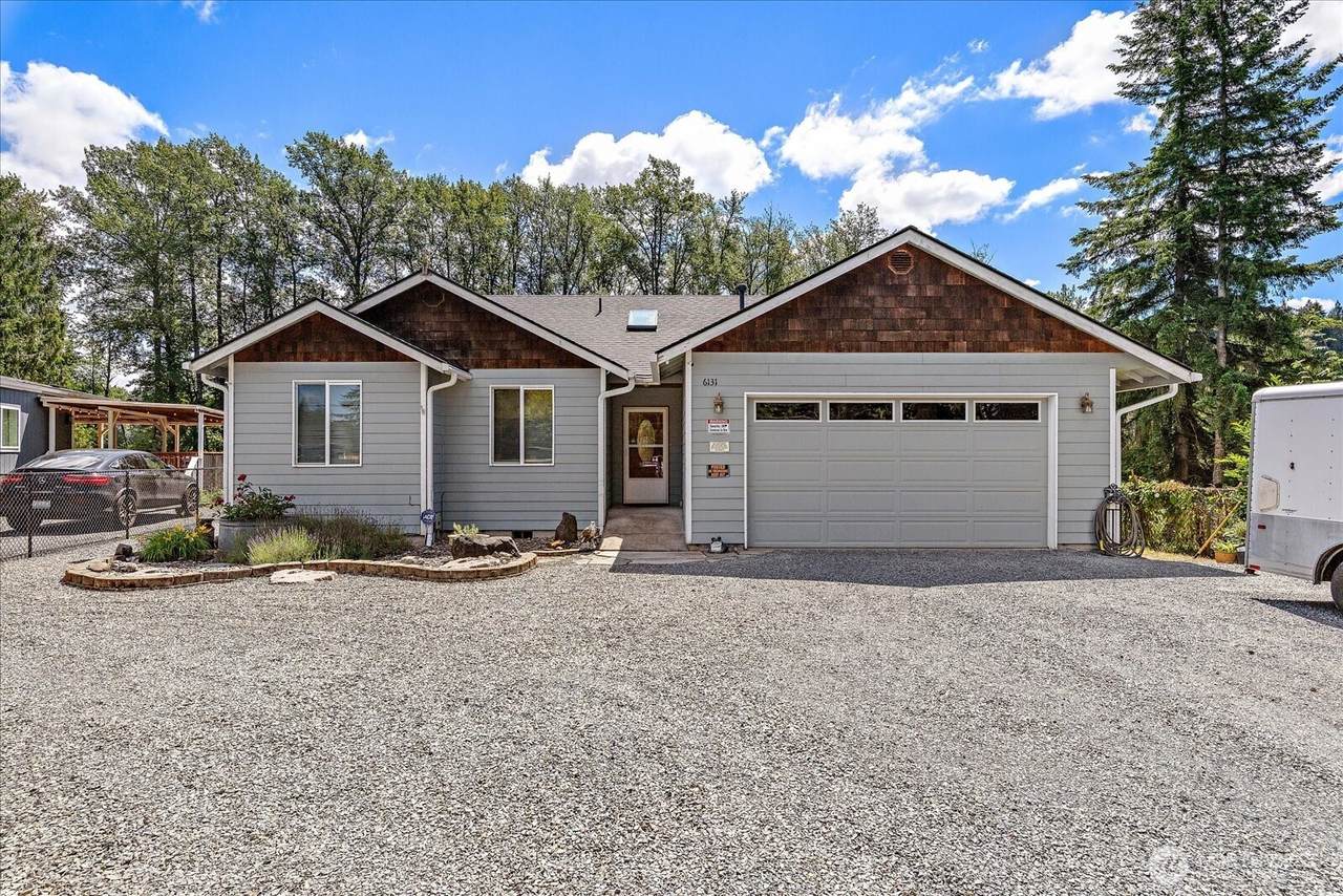 6131 152nd Avenue - Photo 1