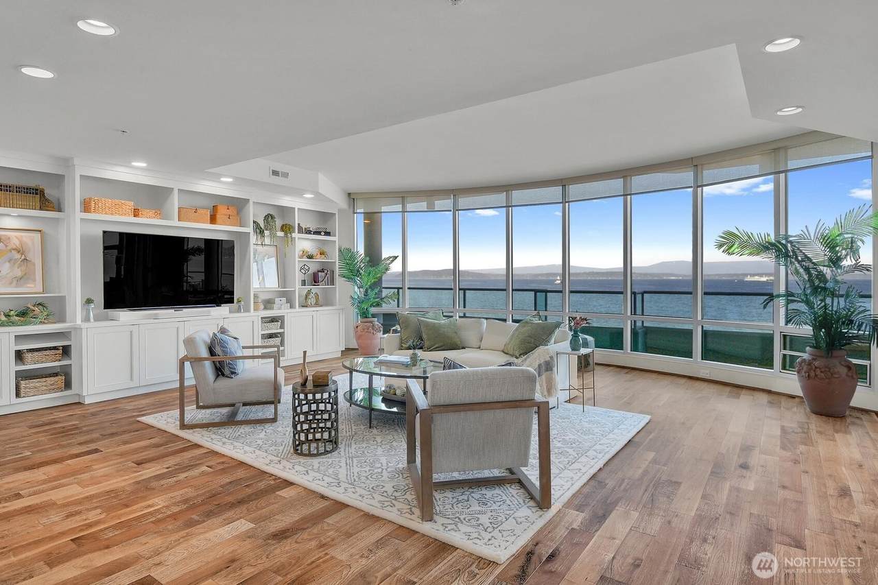 1374 Alki Avenue - Photo 1