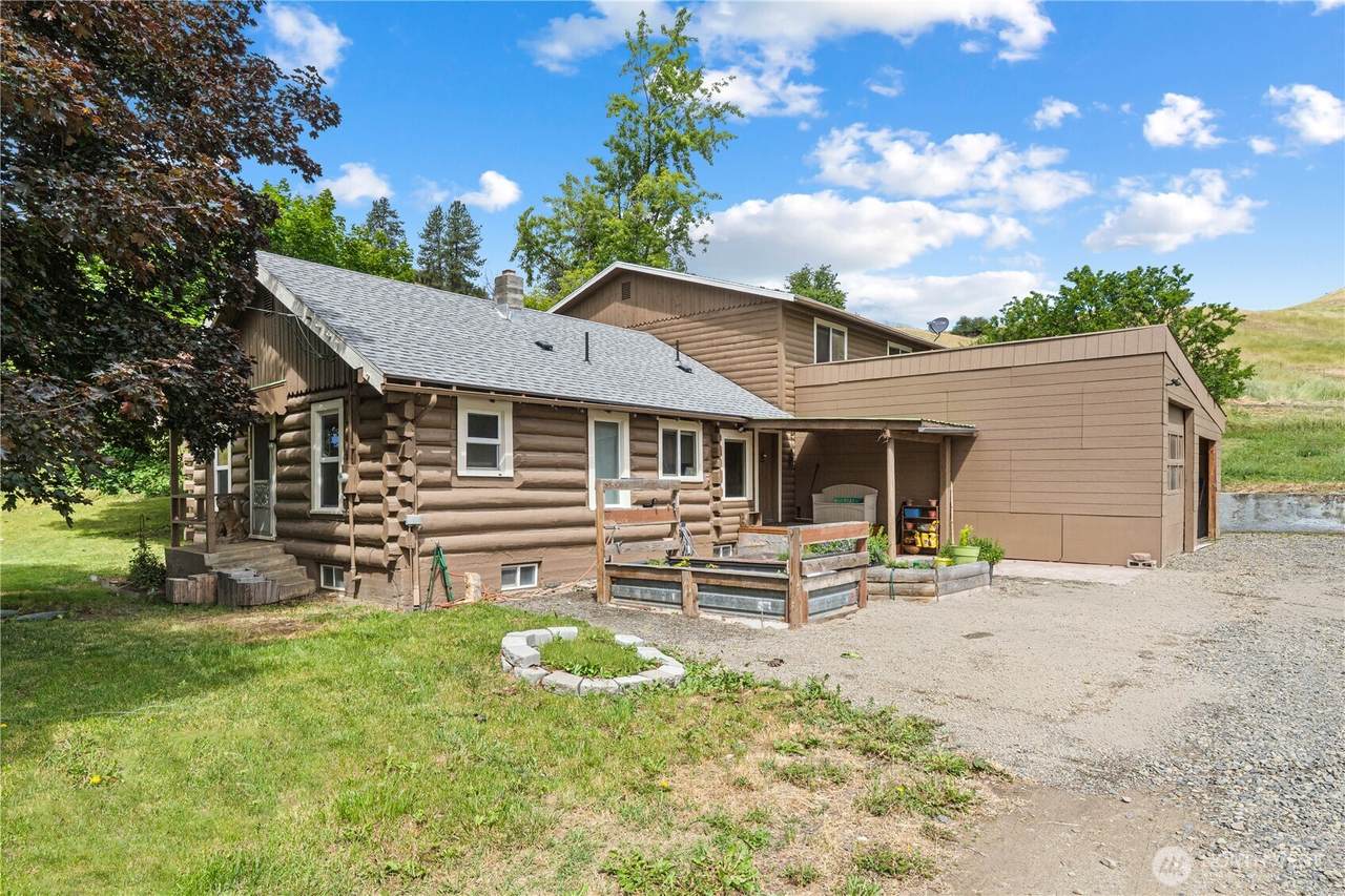 4925 Melin Road - Photo 1
