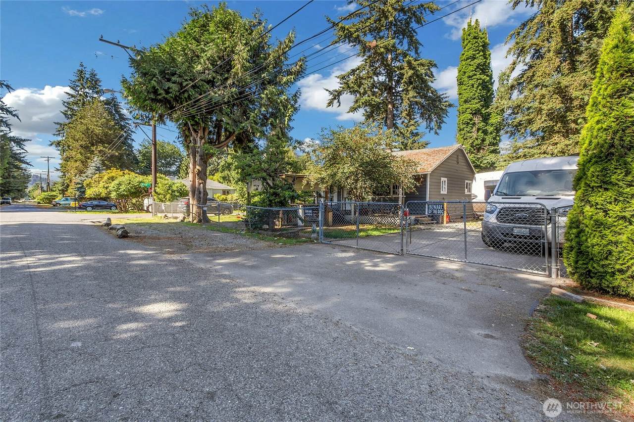 3009 D Street - Photo 1