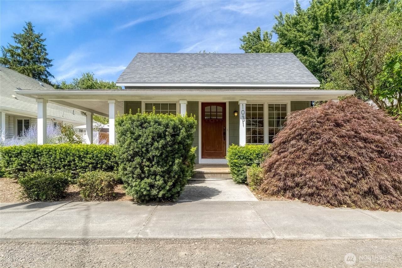 1031 Bonnie Brae Street - Photo 1