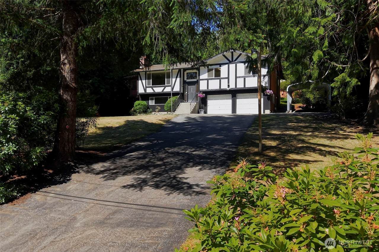 14203 Thomas Drive - Photo 1