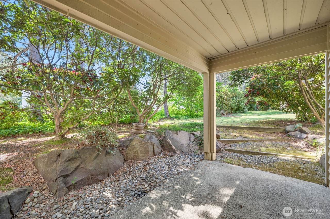 605 5th Street - Photo 1