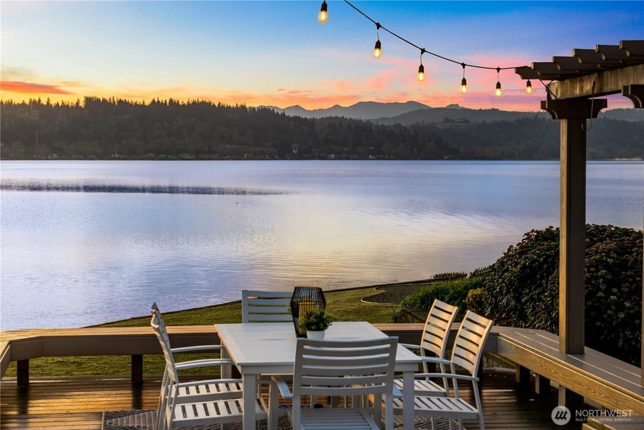 3418 Lake Sammamish Parkway - Photo 1