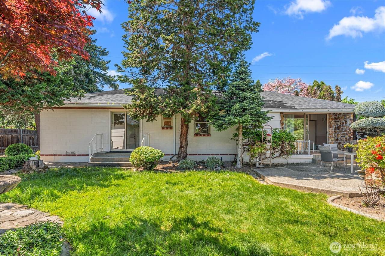 1713 Western Avenue - Photo 1