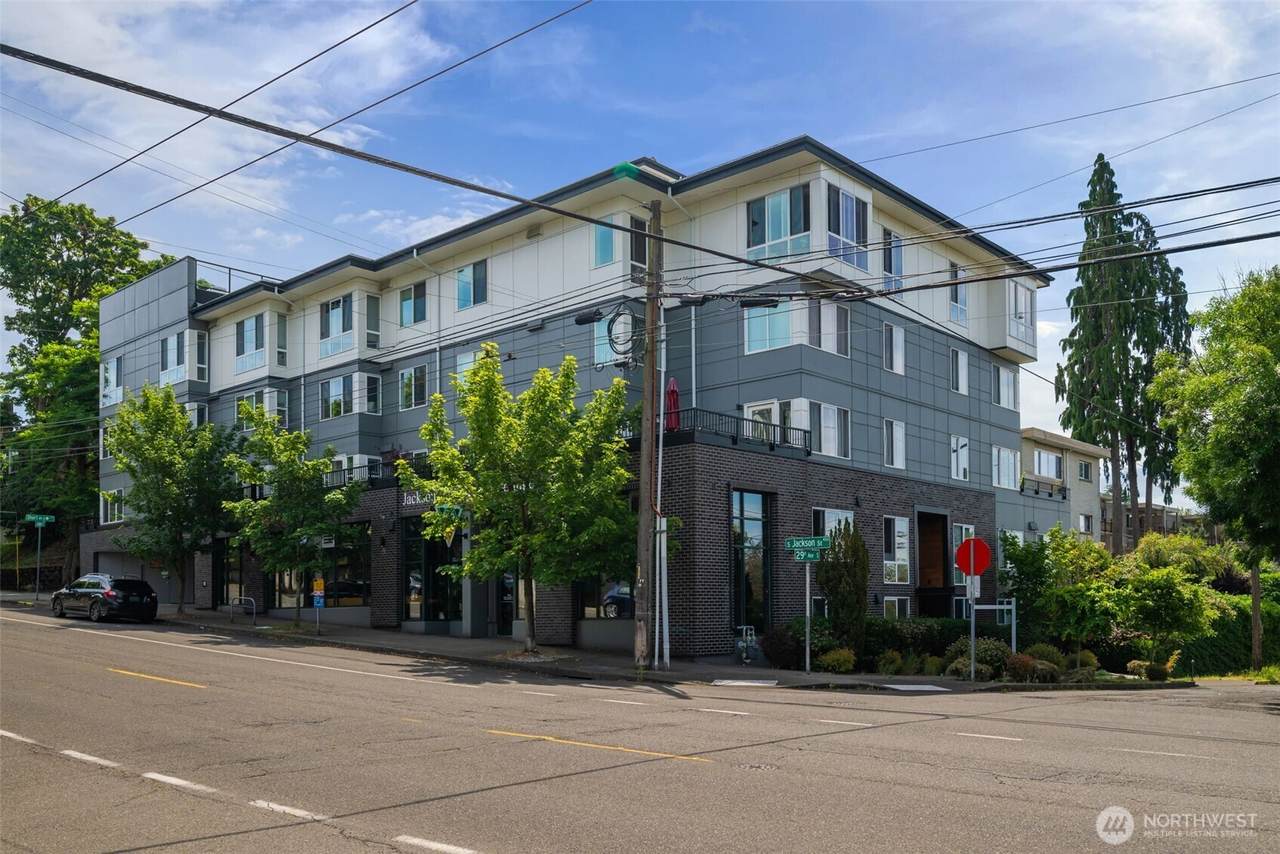 2901 Jackson Street - Photo 1