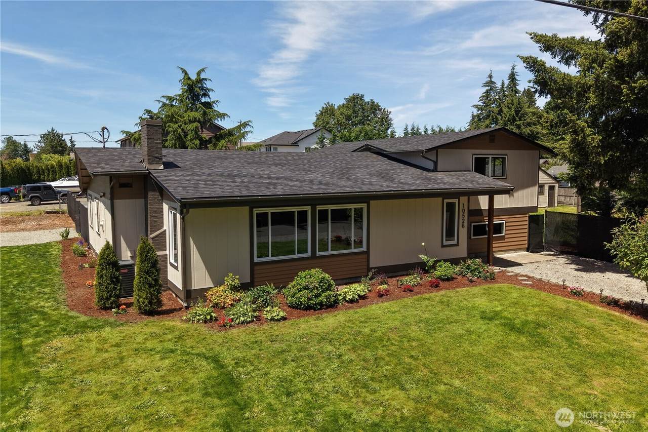 10528 25th Avenue - Photo 1