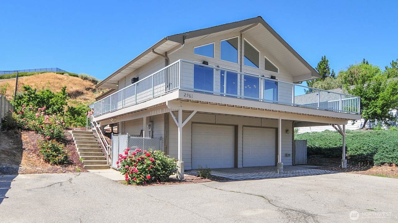 2961 Riviera Boulevard - Photo 1