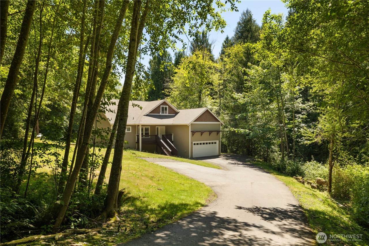 8706 Long Lake Road - Photo 1