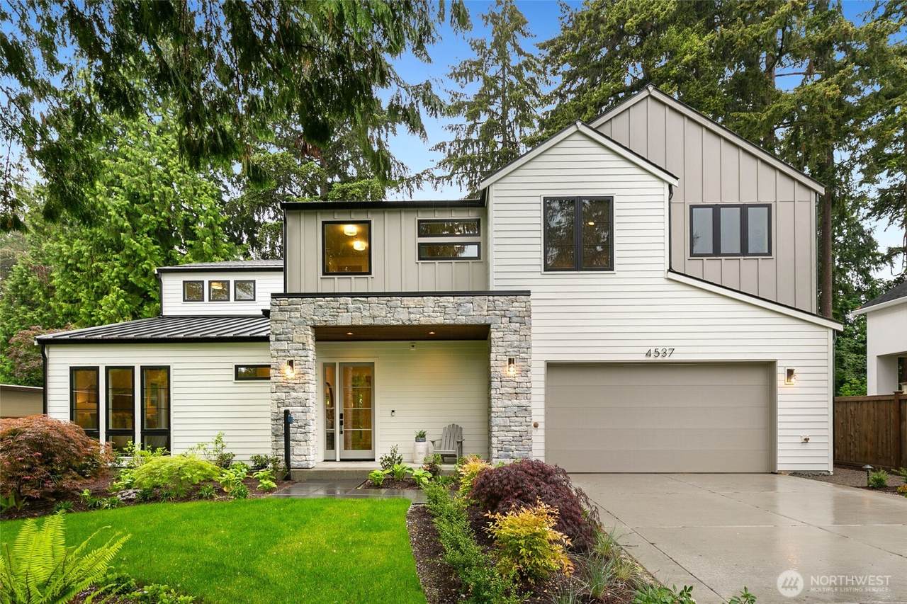4526 89th Avenue - Photo 1