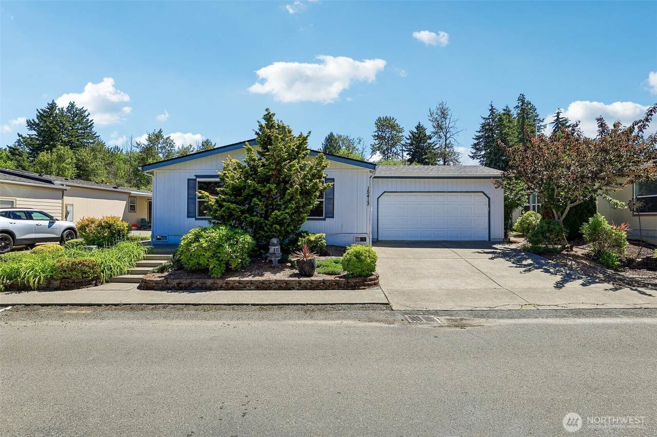 15413 122nd Avenue Ct - Photo 1