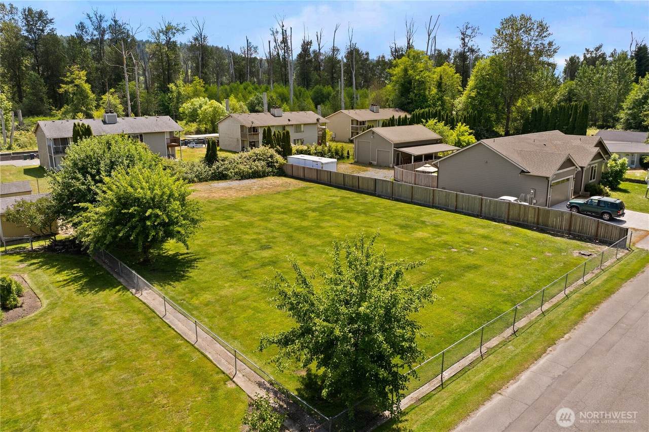 428 4th Avenue - Photo 1