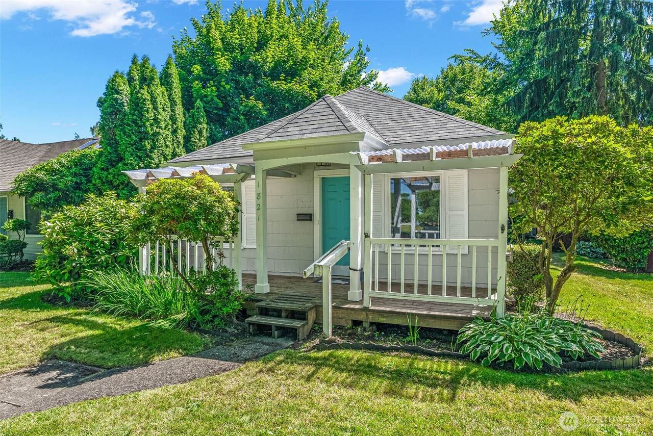 1821 Nichols Boulevard - Photo 1