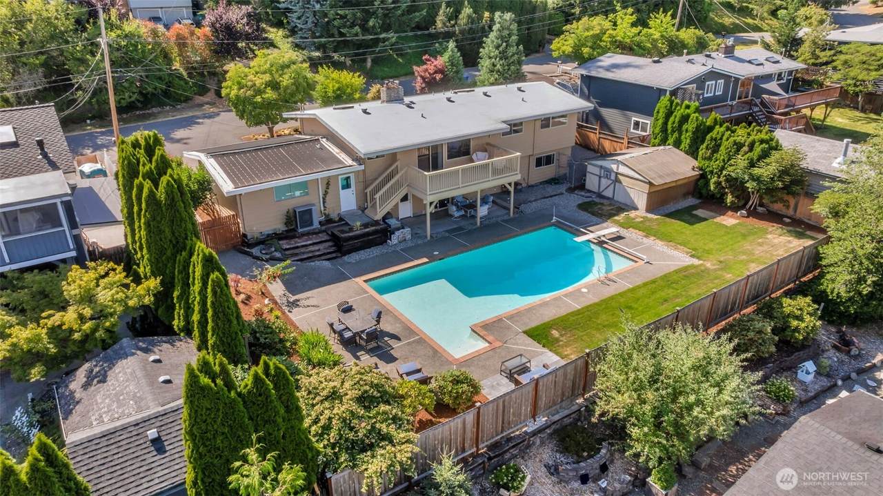 19156 66th Place - Photo 1