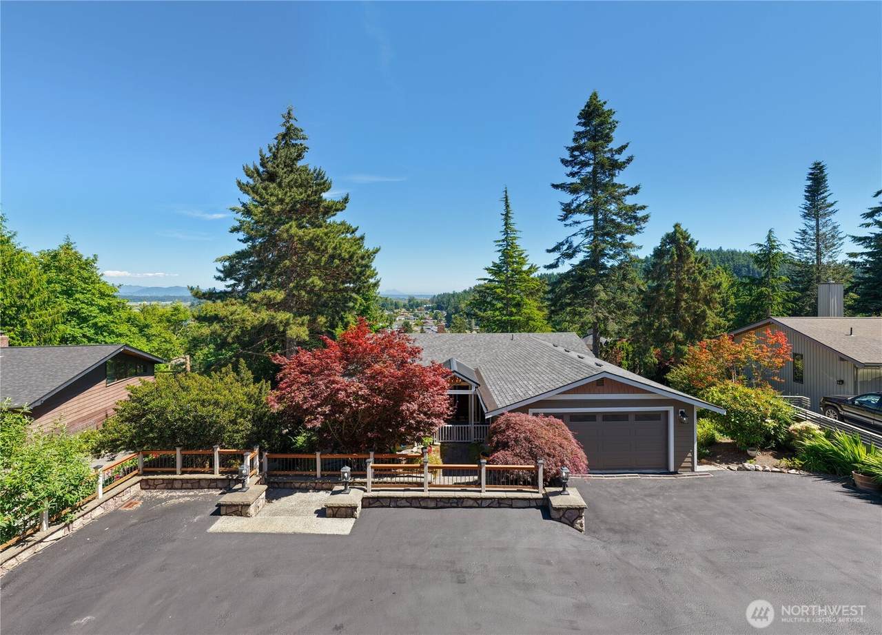 421 Umatilla Drive - Photo 1