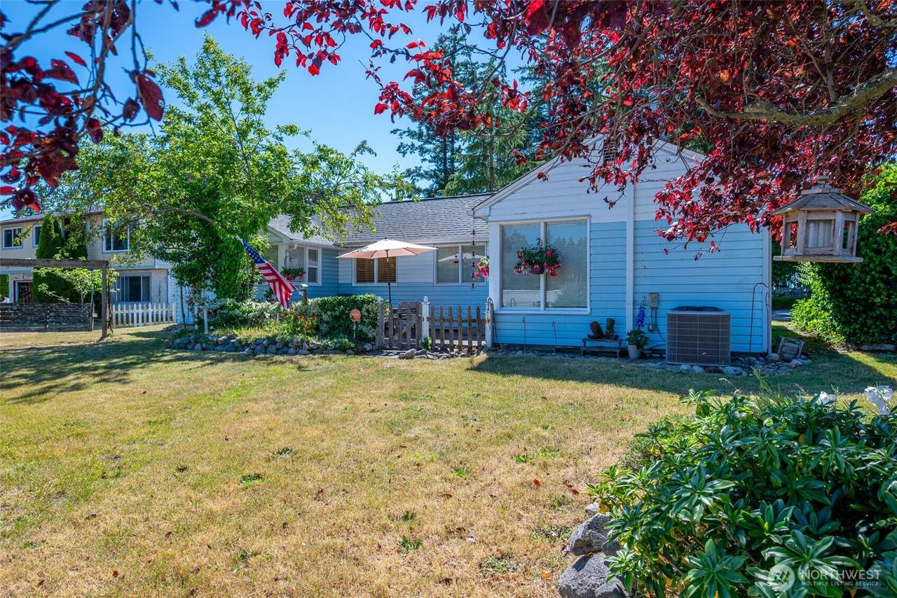 685 Regatta Street - Photo 1