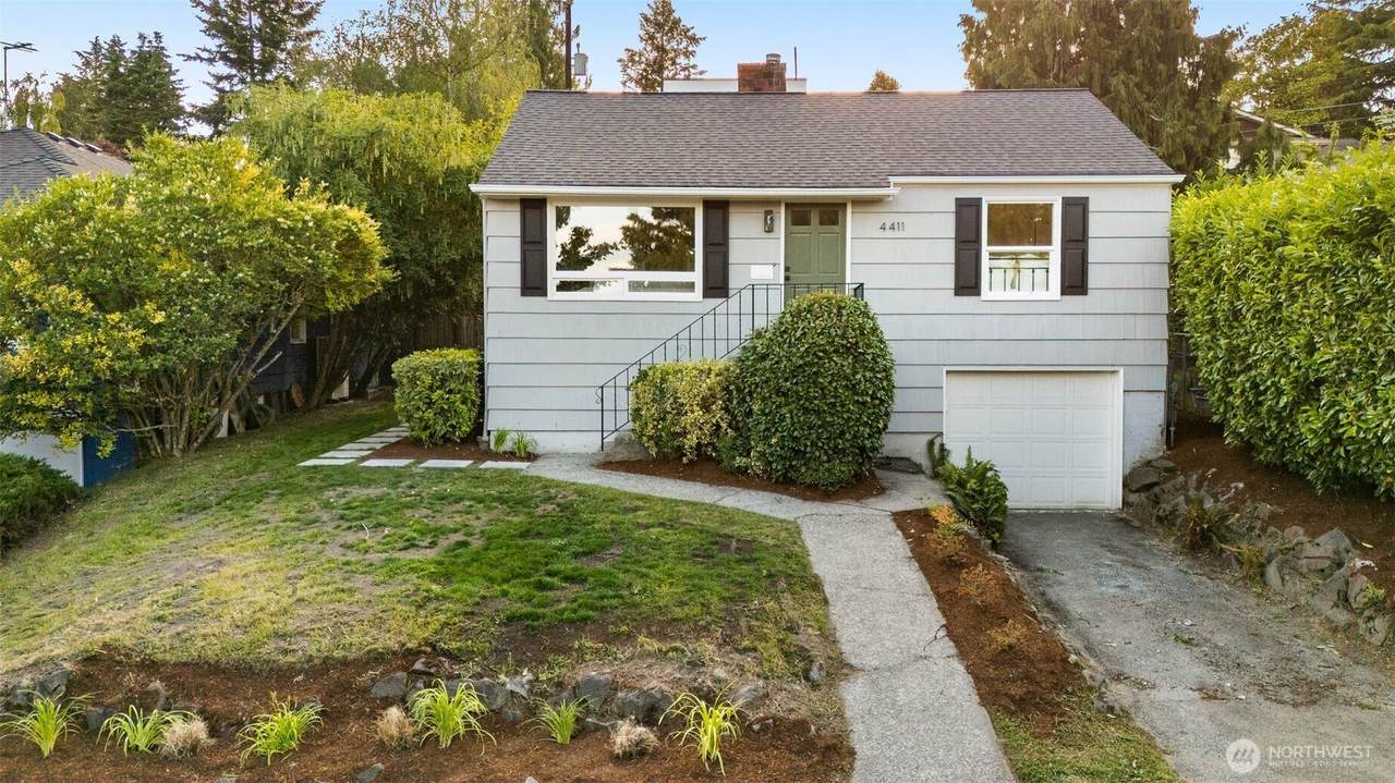 4411 50th Avenue - Photo 1