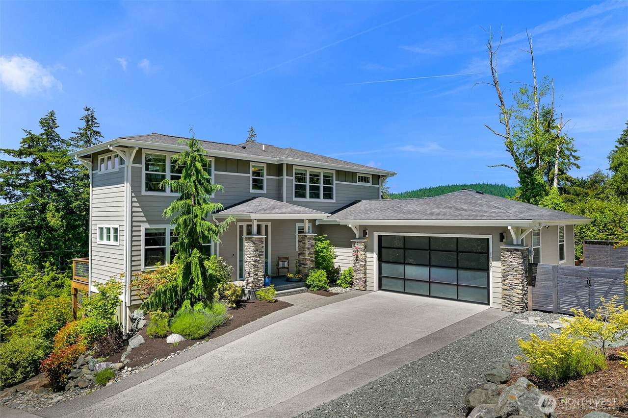 1221 34th Street - Photo 1