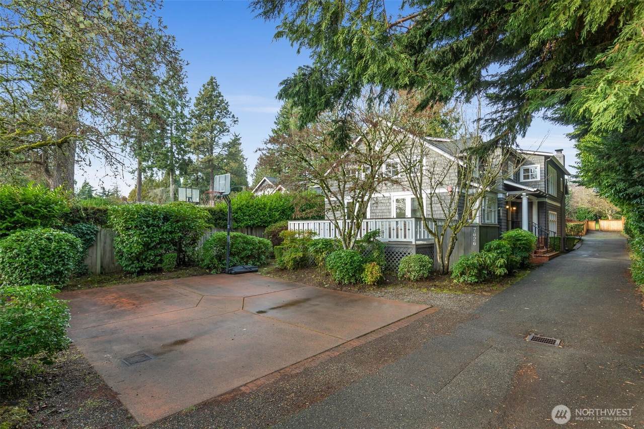 7626 8th Street - Photo 1