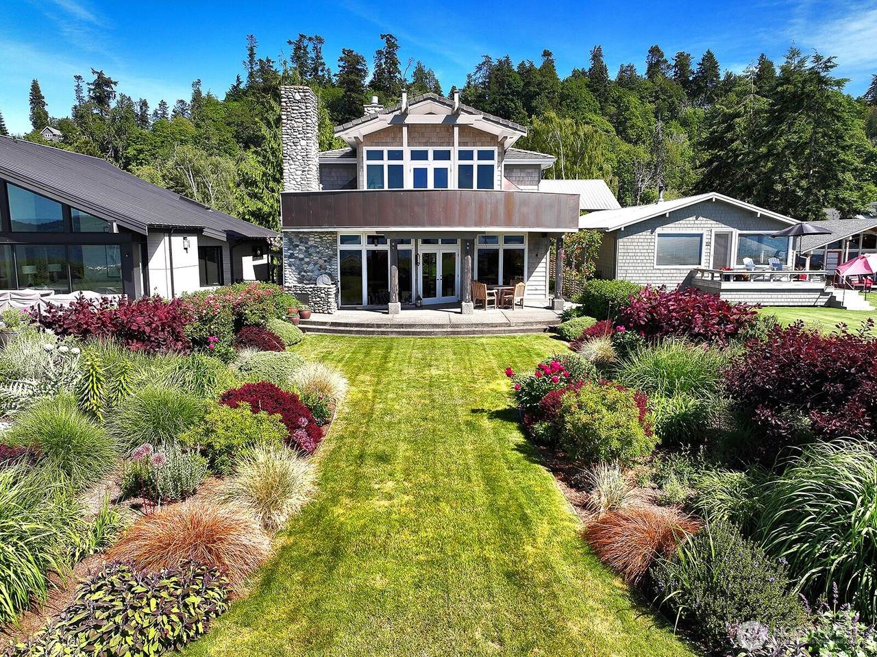 7532 Maxwelton Beach Lane - Photo 1
